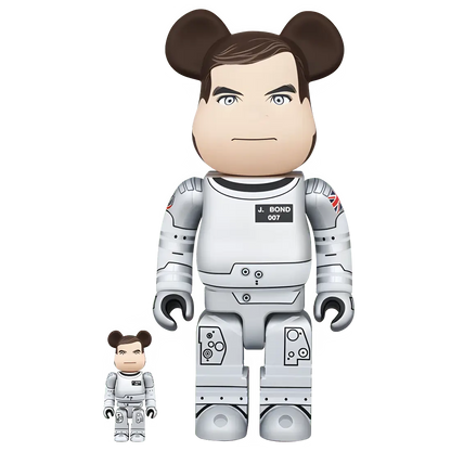 Bearbrick 007 James Bond 'Moonraker' 100%+400% Herstellerbild 1