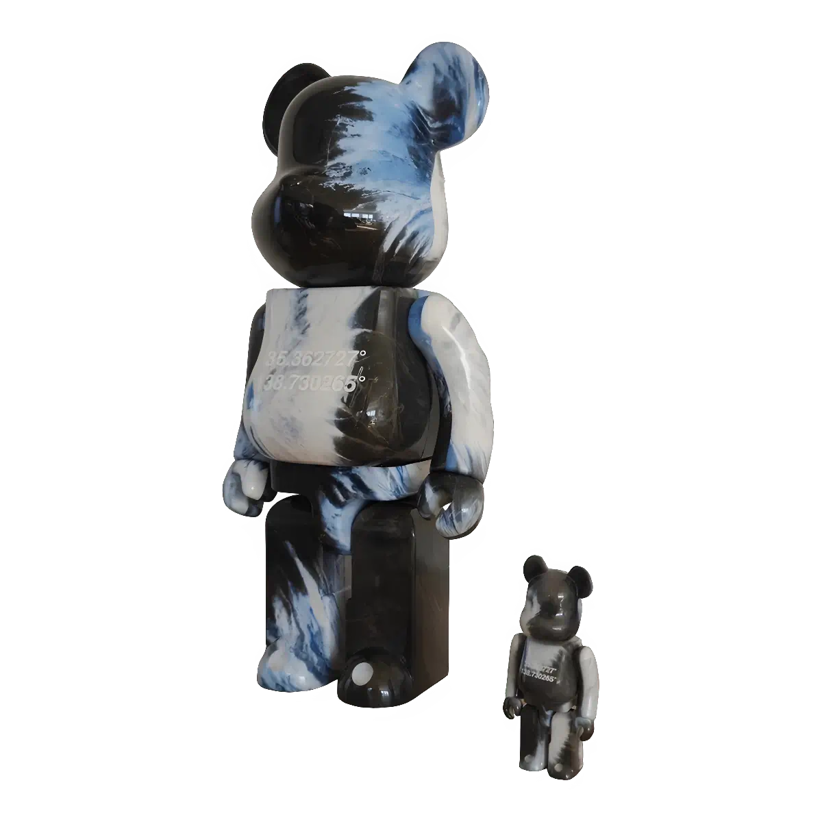 Bearbrick Benjamin Grant Overview Mount Fuji 100%+400% schräg