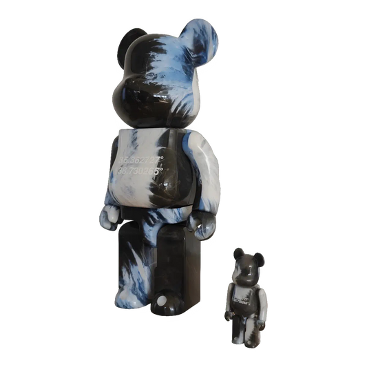 Bearbrick Benjamin Grant Overview Mount Fuji 100%+400% schräg