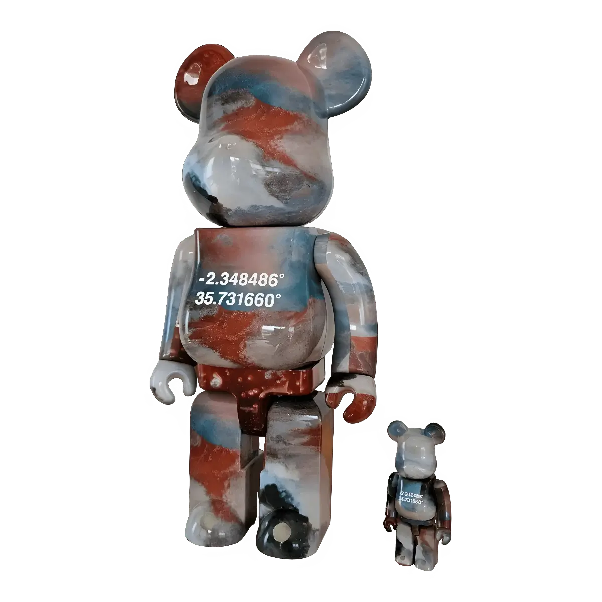 Bearbrick Benjamin Grant Overview 'Lake Natron, Tanzania' 100%+400% schräg