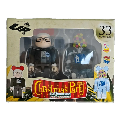 Bearbrick Happy Kuji 'Pixar Christmas Party' (2013) - 33 Old Man Carl & Old Man Carl's Flying House 100% in der Verpackung
