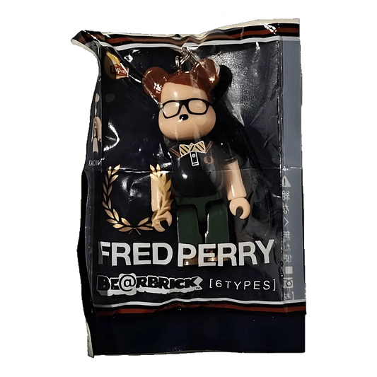 Bearbrick Lipton × Fred Perry PREPPY 70% in der Verpackung