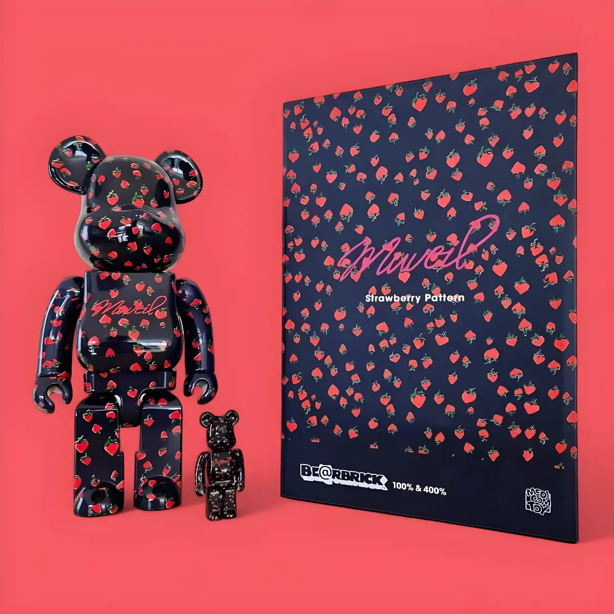 Bearbrick Muveil 'Strawberry Pattern' 100%+400% mit Verpackung