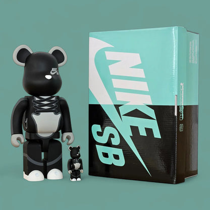 Bearbrick NIKE SB Black 100%+400% mit Verpackung