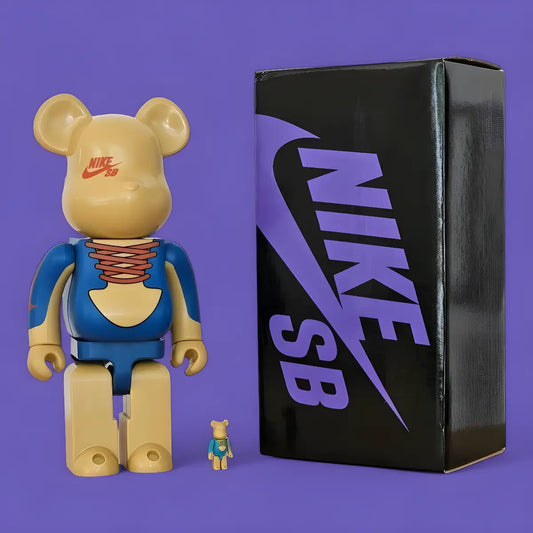 Bearbrick NIKE Three 50%+400% mit Verpackung