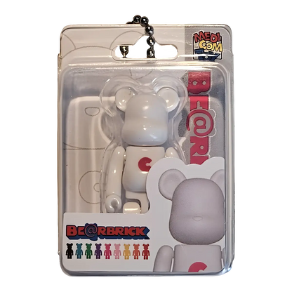 Bearbrick Package Ch@rm Collection 8 White 50% in Verpackung