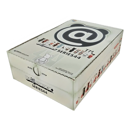 Bearbrick Series 44 100% 24er-Karton schräg