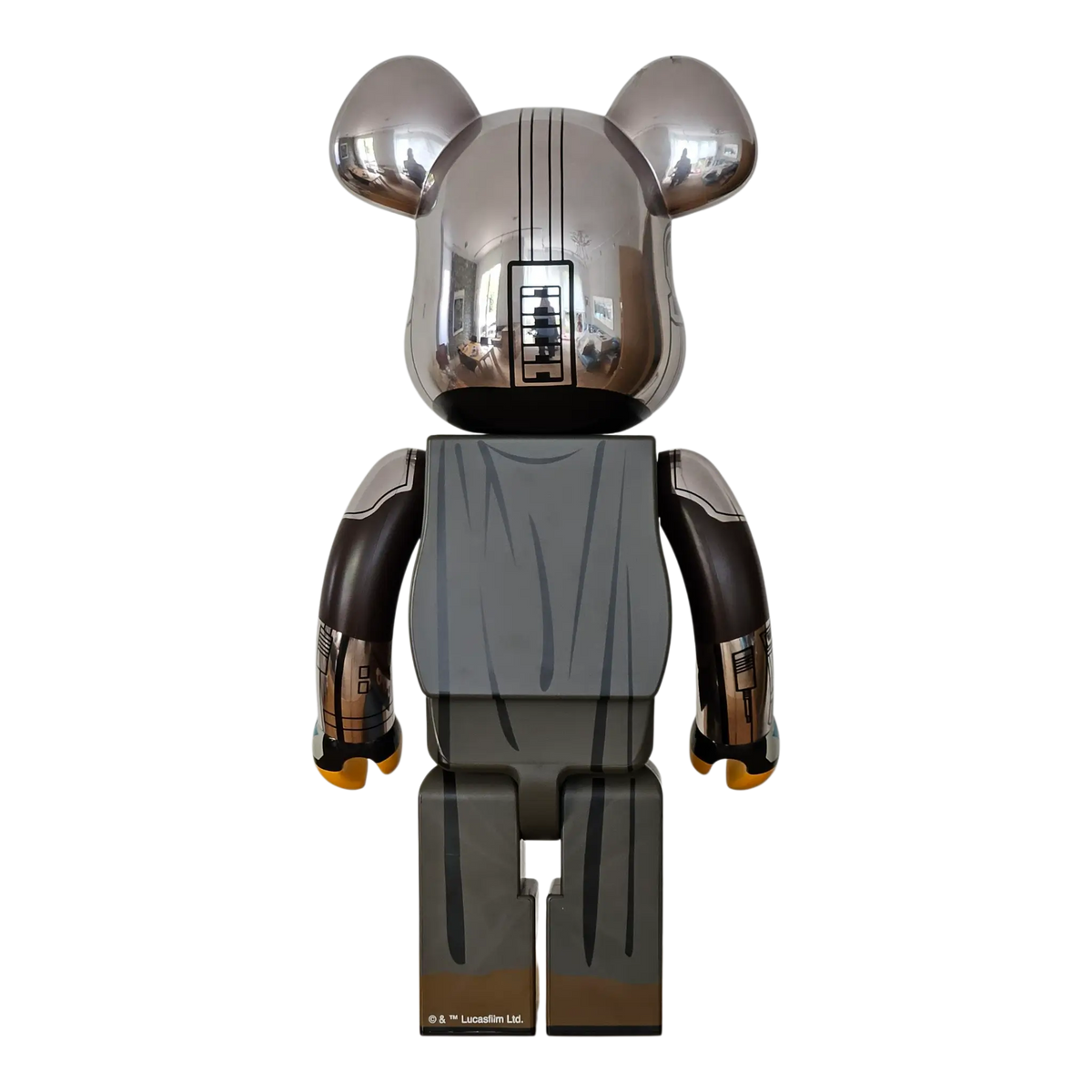 Bearbrick The Mandalorian Chrome Version 1000% Rückseite