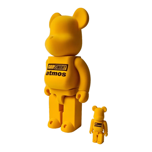 Bearbrick atmos × GRIPSWANY 100%+400% schräg
