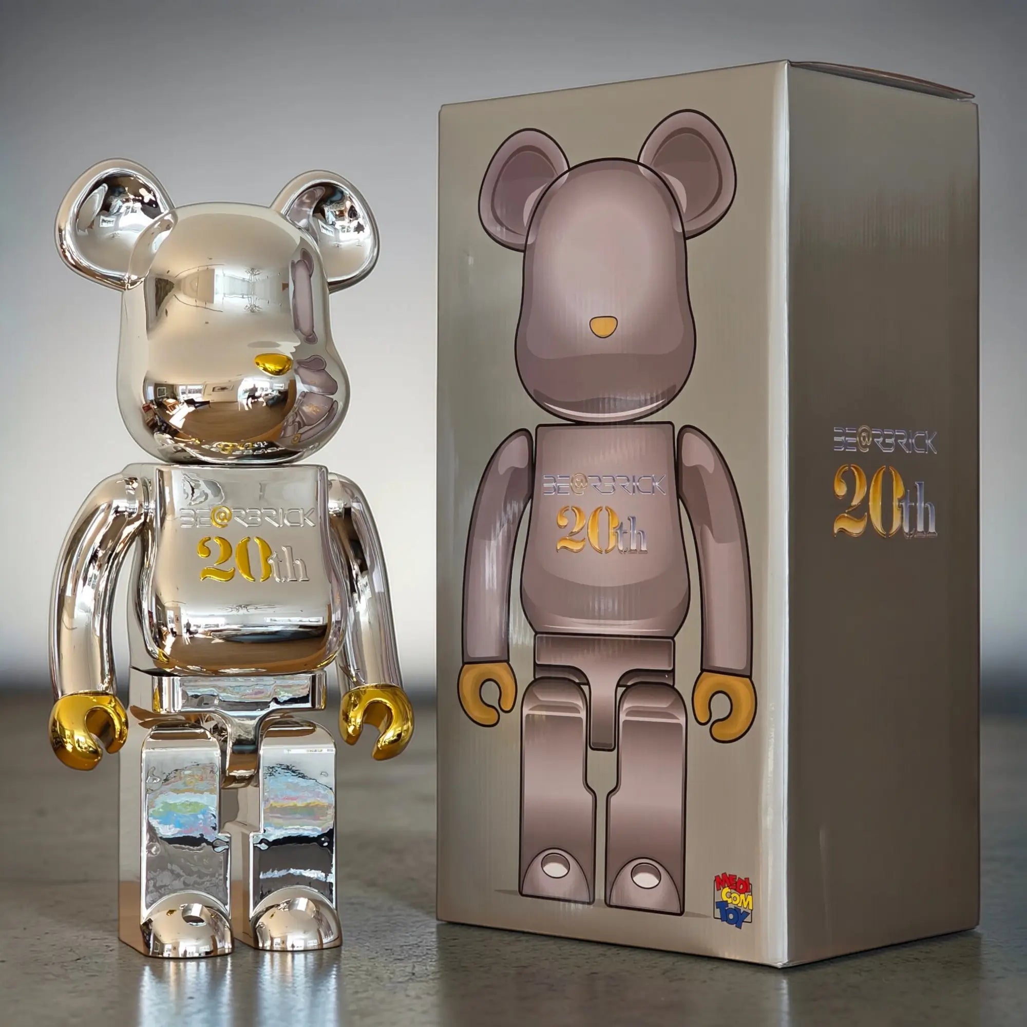 Bearbrick Bearbrick Anniversary Model 100％ ＆ 400％ Alien 20th 