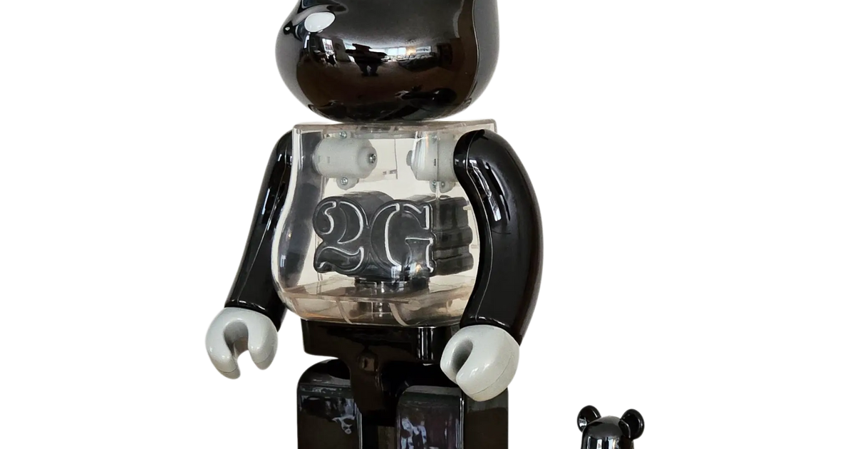 BE@RBRICK 2G Black Chrome Version 100%+400% | MyBearBrick.de