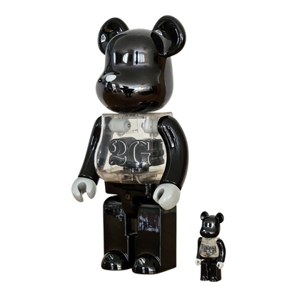 Bearbrick 2G Black Chrome Version 100%+400% schräg