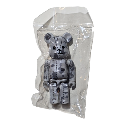 Bearbrick BAPE Camo 28th Anniversary #2 Grey 100% in Folie