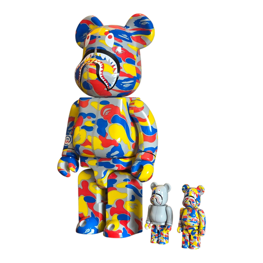 Bearbrick BAPE Camo Shark Medicom Toy 30th Anniversary 3er-Set 100%+400% schräg