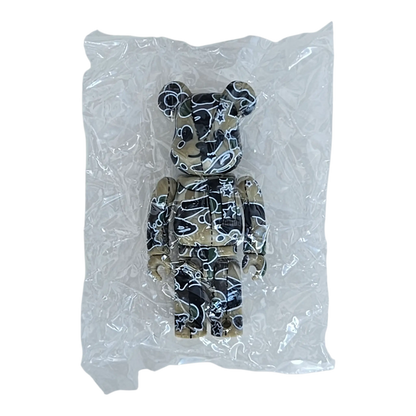 Bearbrick BAPE Play Camo Series 2 Yellow Type-1 100% in Folie