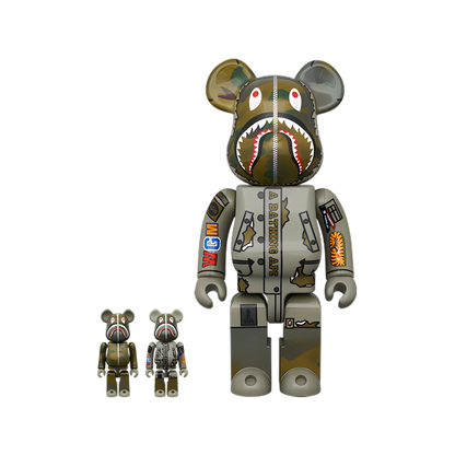 Bearbrick BAPE × ALPHA Camo Shark 2023 100%+400% Herstellerbild 1