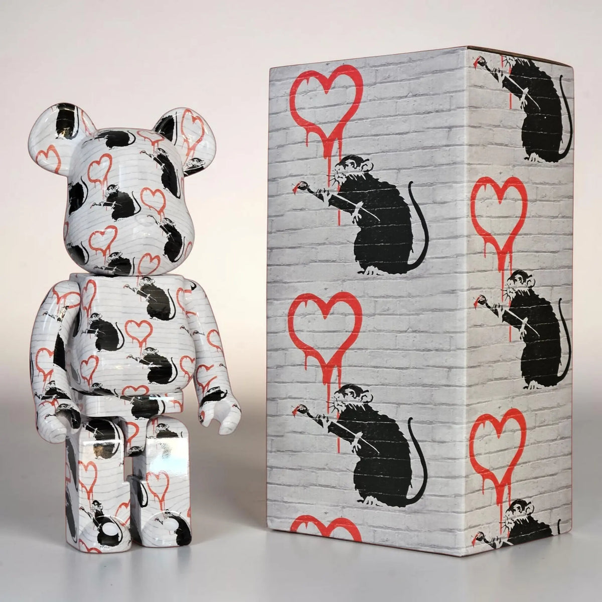 Bearbrick Brandalism "Love Rat" 1000% mit Verpackung