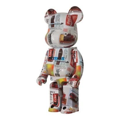 Bearbrick Coca-Cola × atmos Type-5 1000% schräg
