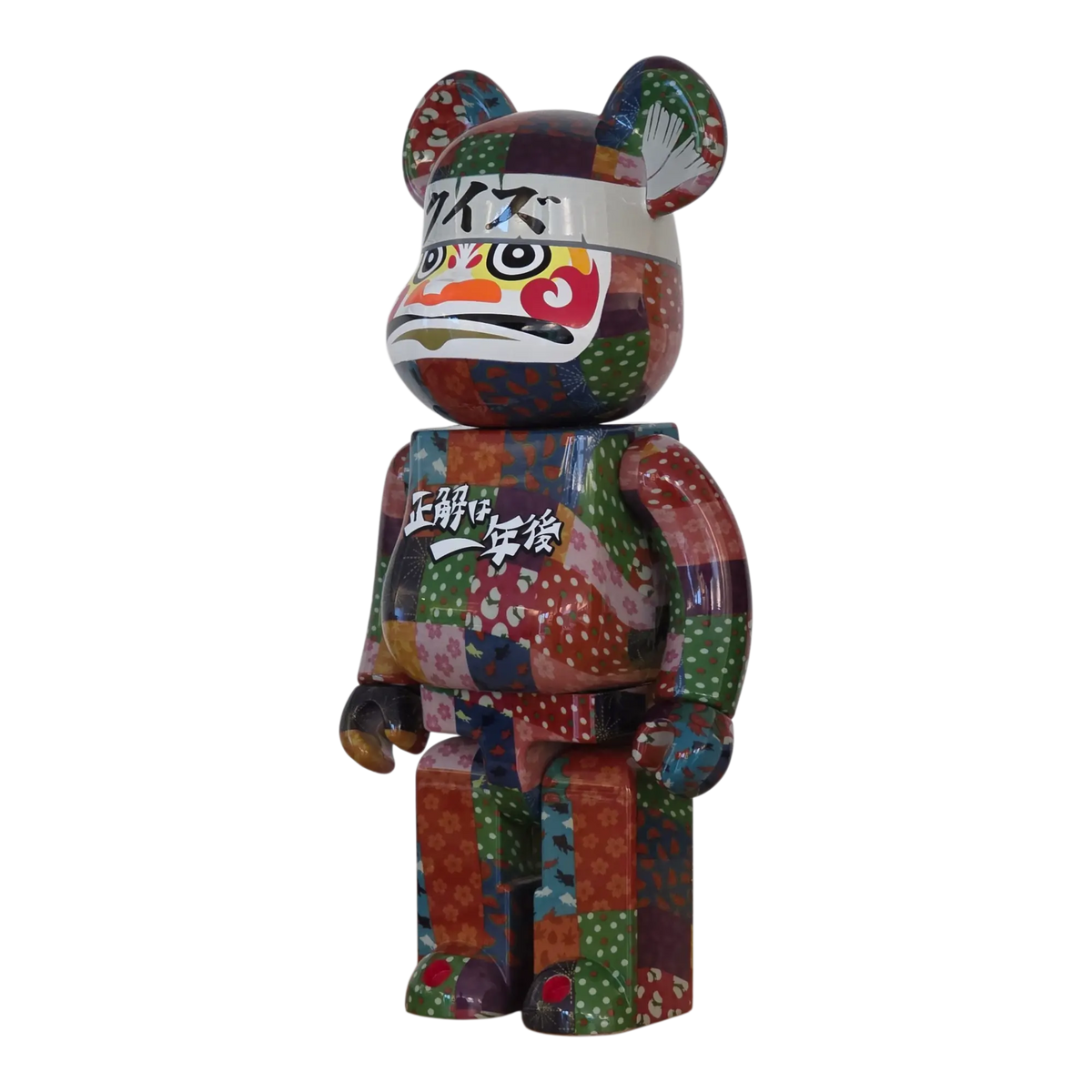 Bearbrick Daruma Quiz "The answer will be revealed in one year" 400% schräg