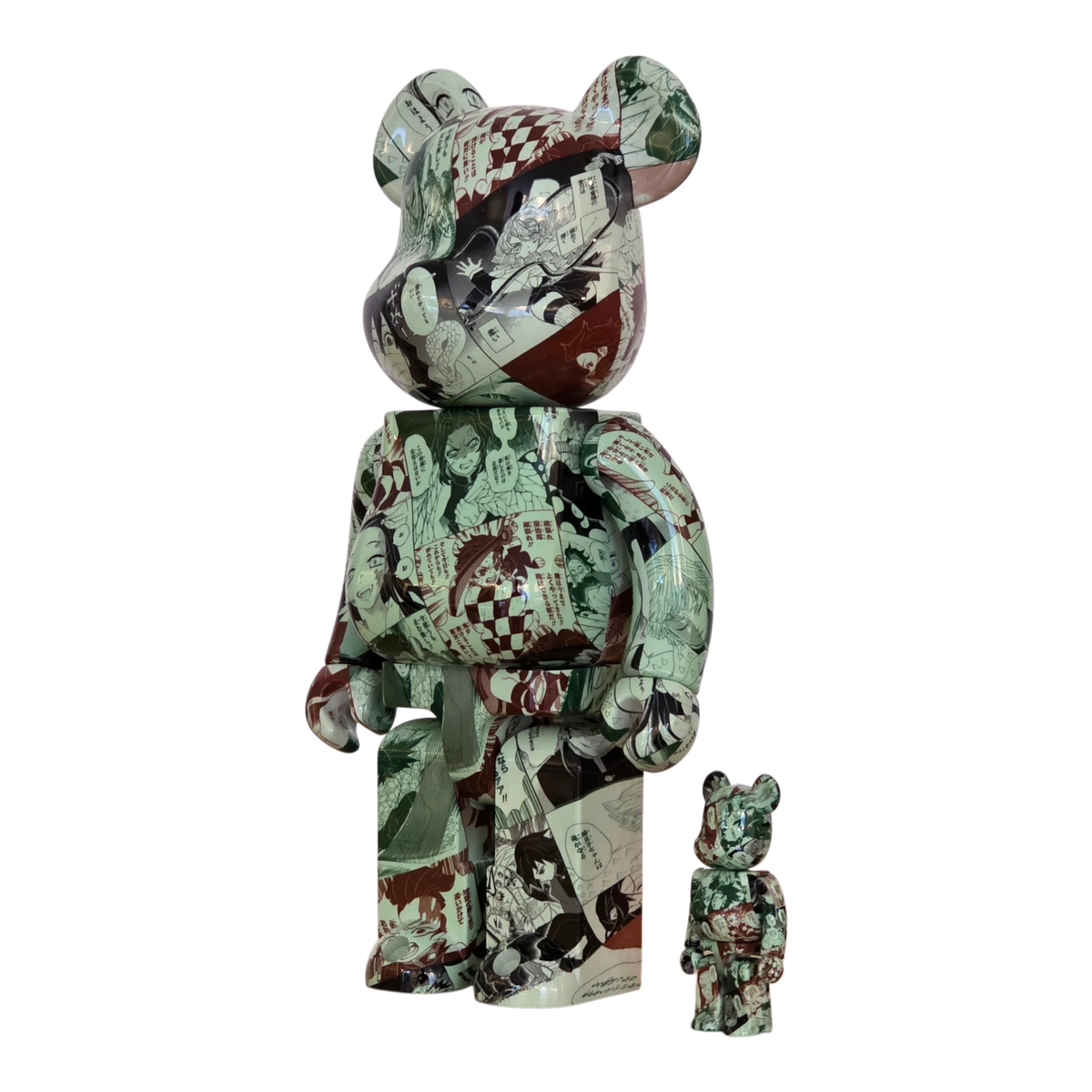 Bearbrick Demon Slayer: Kimetsu no Yaiba 100%+400% schräg