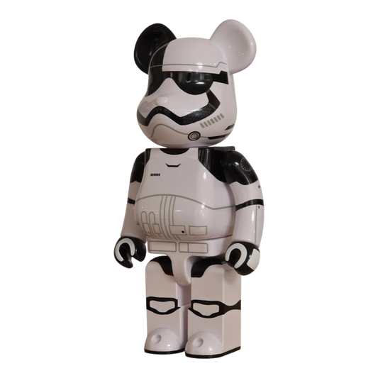 Bearbrick First Order Stormtrooper Executioner 400% schräg