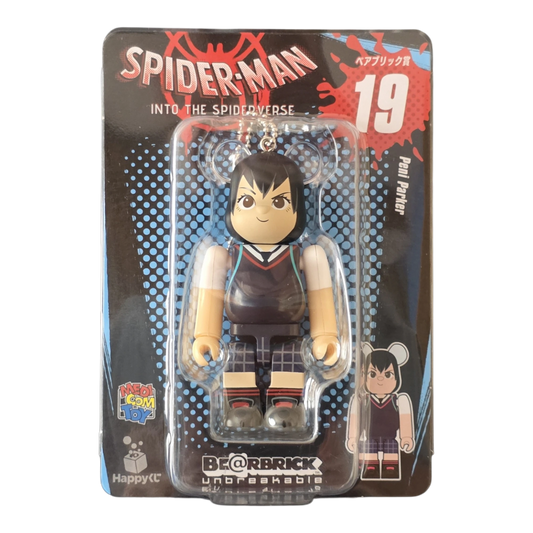 Bearbrick Happy Kuji "Spider-Man: Spider-Verse" 19: Peni Parker 100% Verpackung Vorderseite