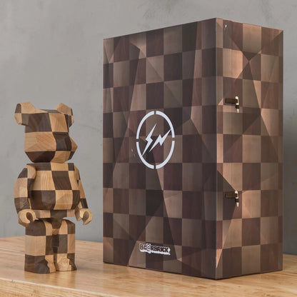 Bearbrick Karimoku fragmentdesign Polygon Chess 400% mit Verpackung