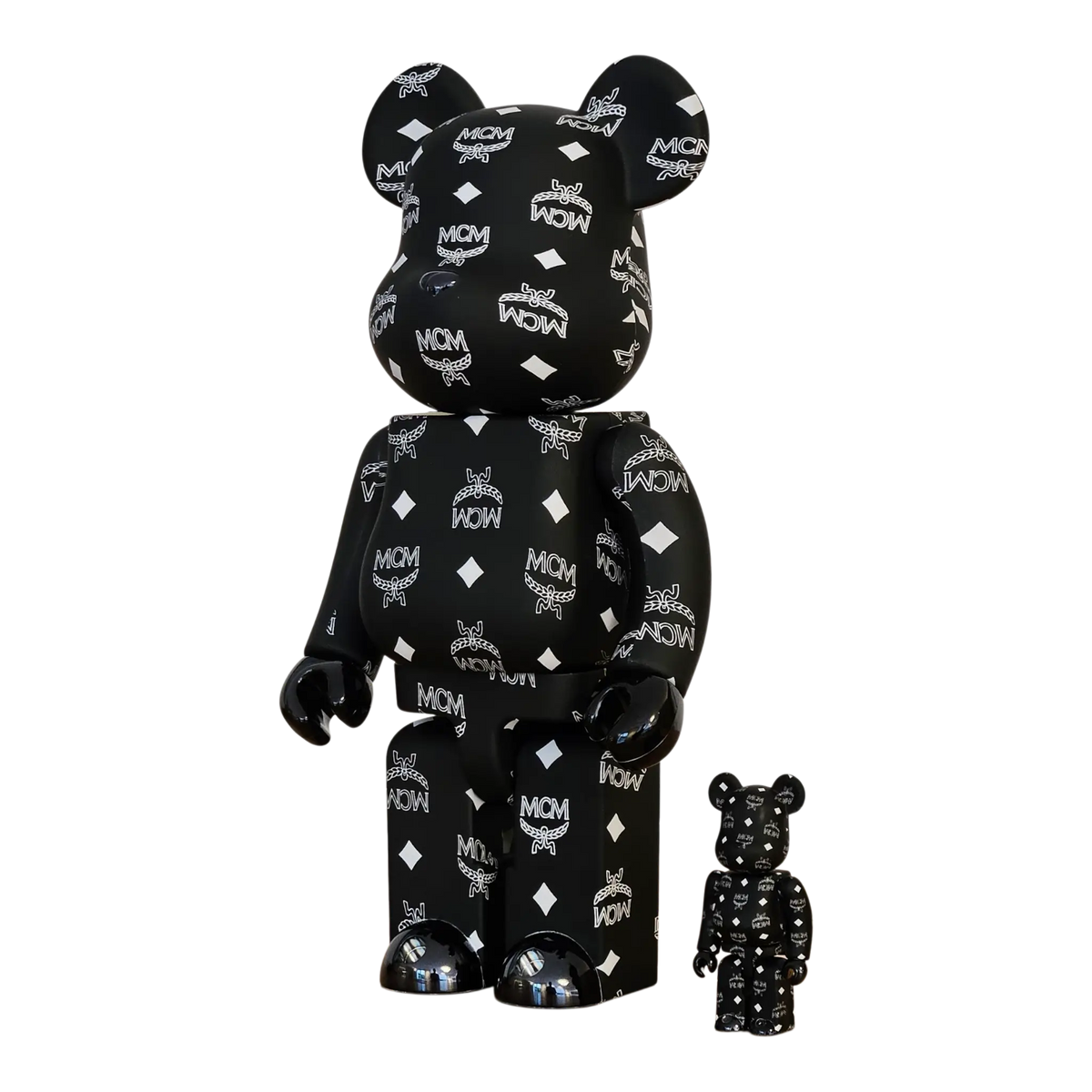 Bearbrick MCM Black Version 100%+400% schräg