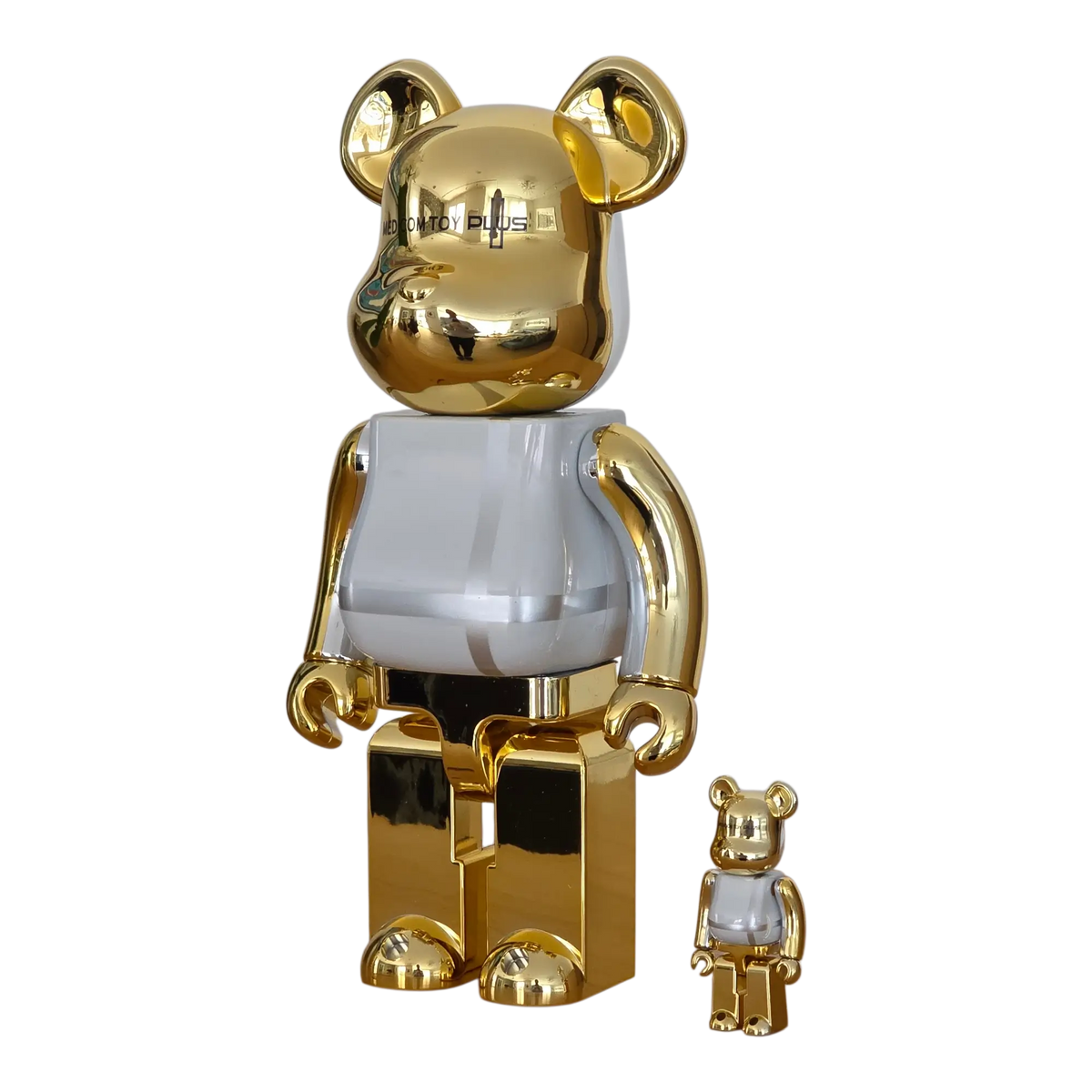 Bearbrick Medicom Toy Plus Gold Chrome Version 100%+400% schräg