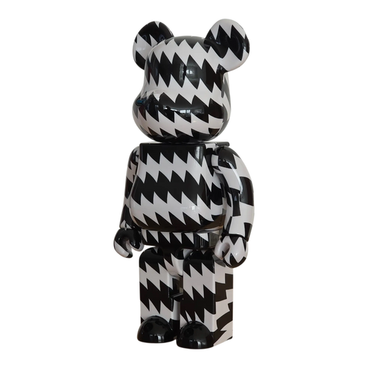 Bearbrick mintdesigns 400% schräg