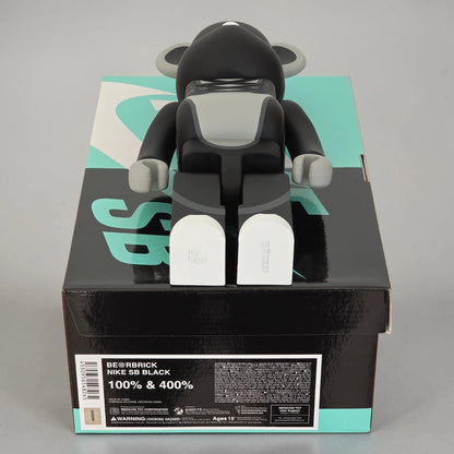 Bearbrick NIKE SB Black 100%+400% Echtheitsmerkmale