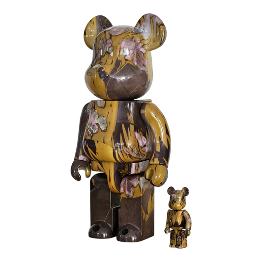 Bearbrick Ogata Korin "Writing Box with Eight Bridges" 100%+400% schräg