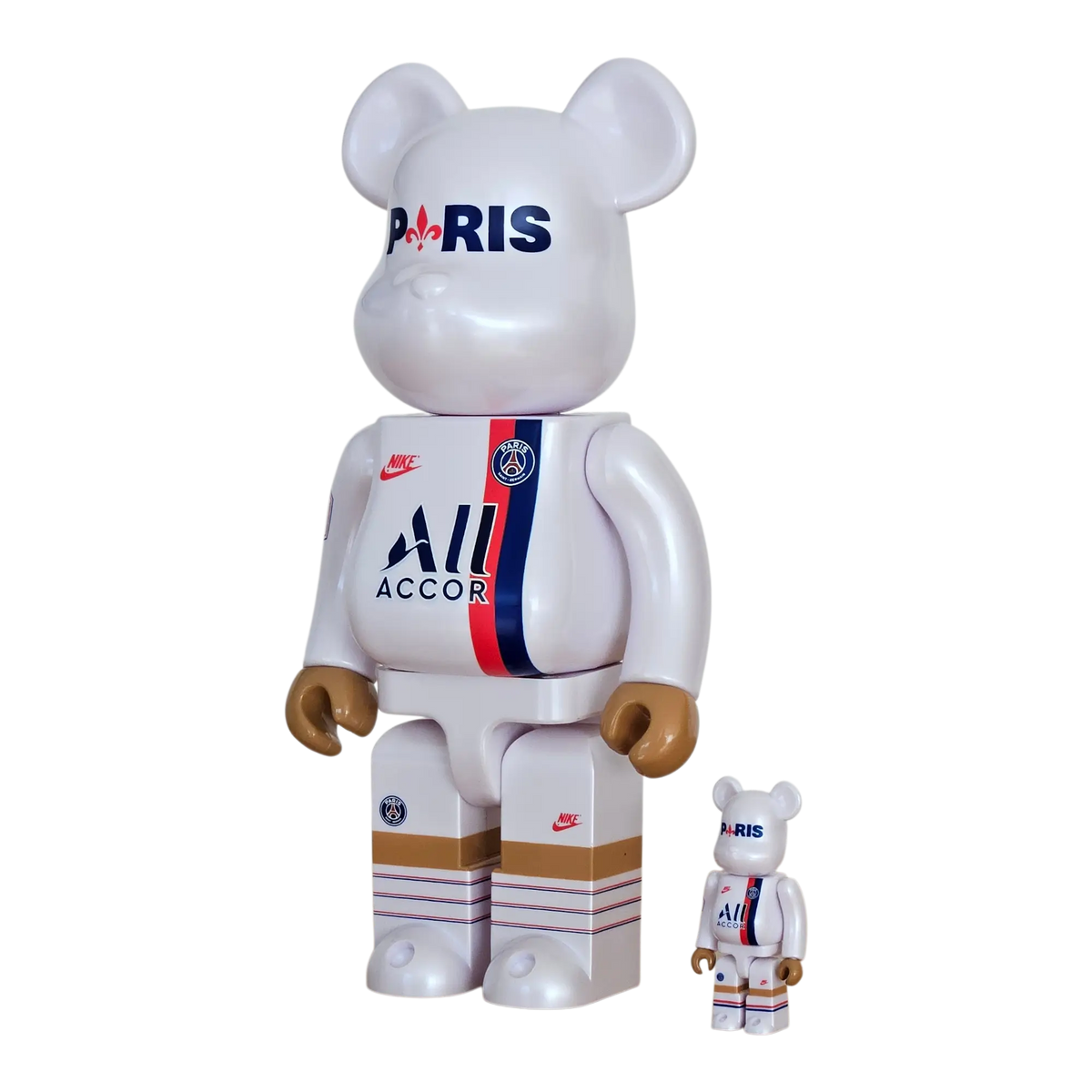 Bearbrick Paris Saint-Germain 100%+400% schräg