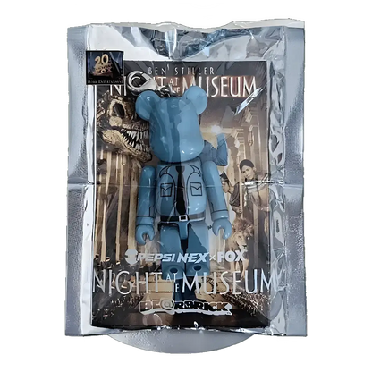 Bearbrick PEPSI.NEX × FOX Night at the Museum 70% Verpackung Vorderseite
