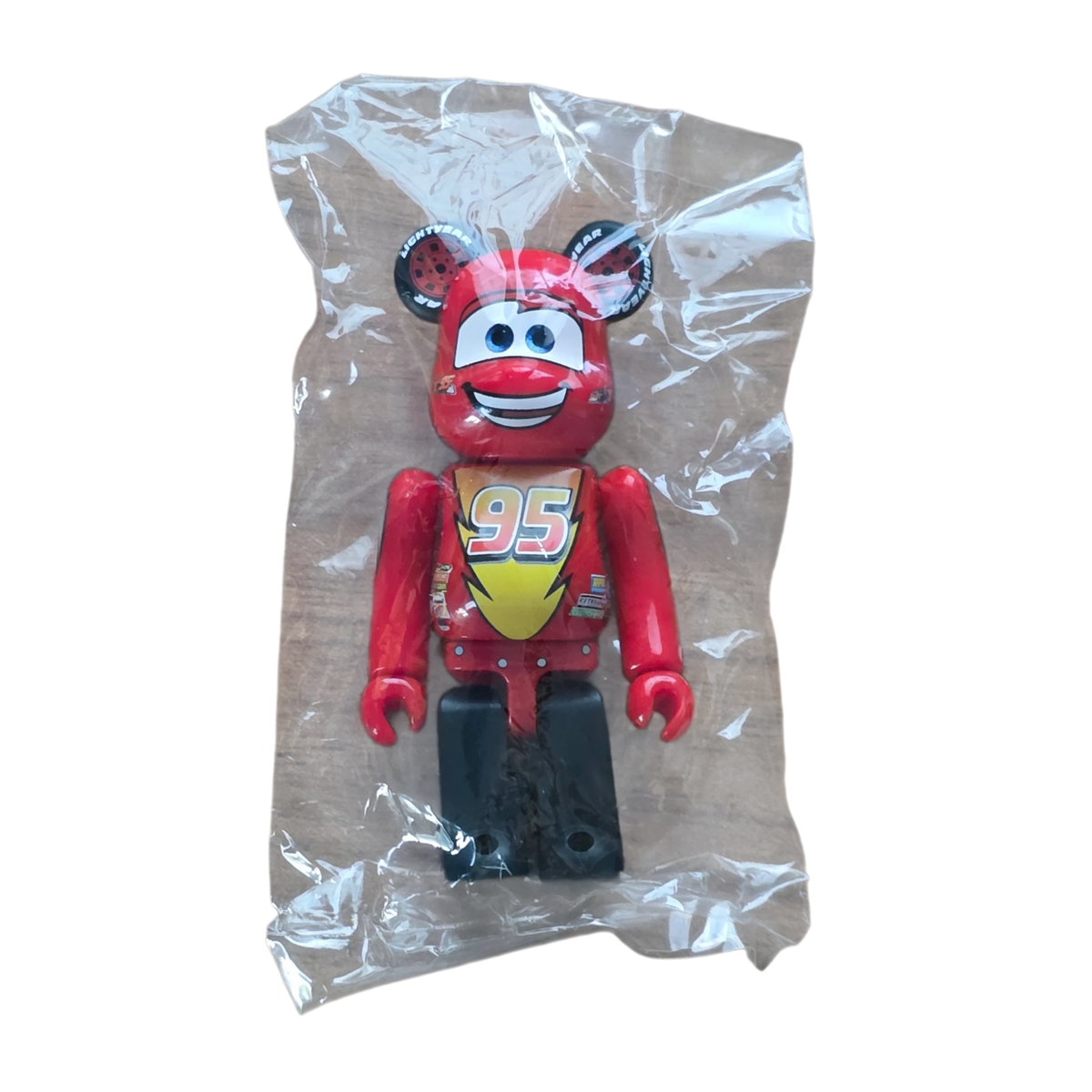 Bearbrick Series 22 Cute "Cars 2" [Pixar] 100% in Folie