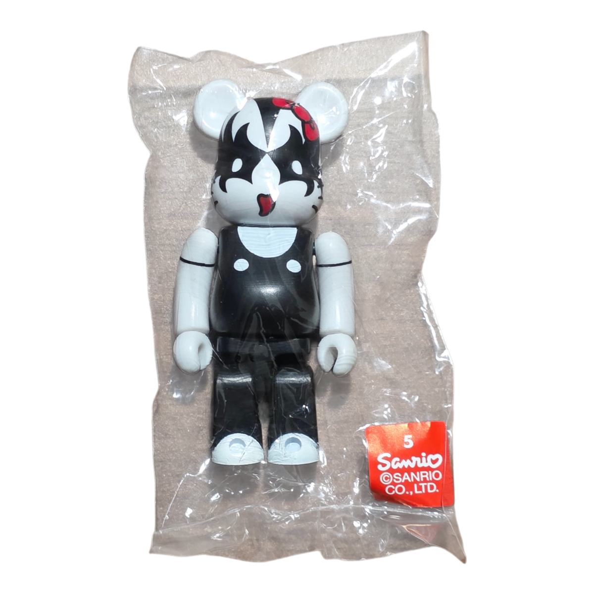 Bearbrick Series 25 Cute "KISS × Hello Kitty" 100% in Folie