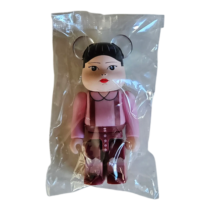 Bearbrick Series 50 Artist "Young-Hee" [Squid Game] 100% in Folie