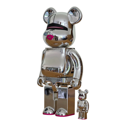 Bearbrick Sorayama × 2G Silver Version 100%+400% schräg