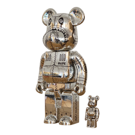 Bearbrick Sorayama × BAPE® Camo Shark Silver 100%+400% schräg