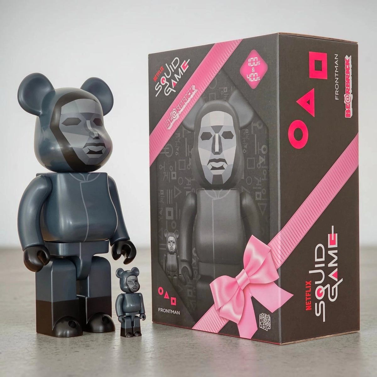 Bearbrick Squid Game Frontman 100%+400% mit Verpackung