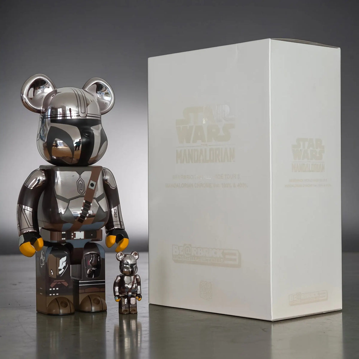 Bearbrick The Mandalorian Chrome Version 100%+400% mit Verpackung