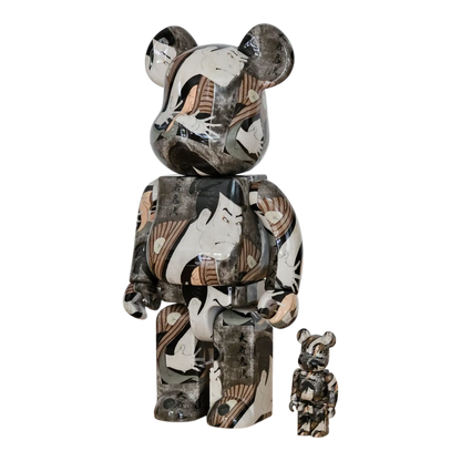 Bearbrick Toshusai Sharaku "Actor Otani Oniji III as the Footman (Yakko) Edohei" 100%+400% schräg