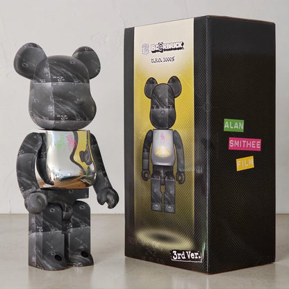 Bearbrick U.F.O. 3rd Version 1000% mit Verpackung